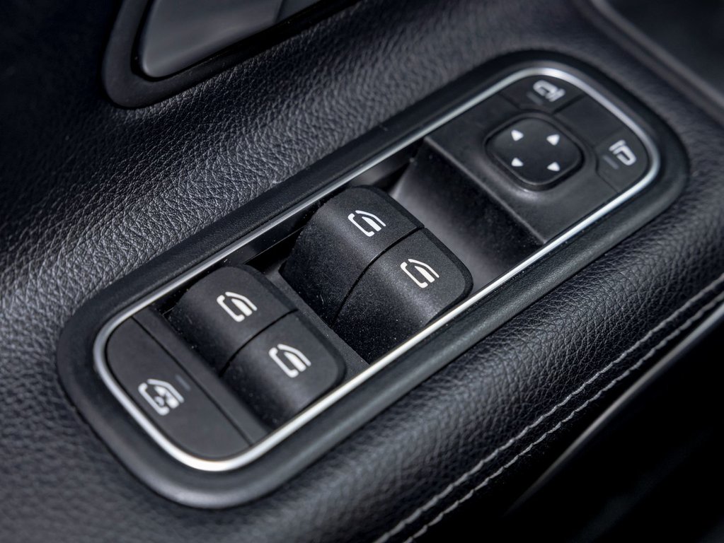 2020 Mercedes-Benz A-Class in St-Jérôme, Quebec - 26 - w1024h768px