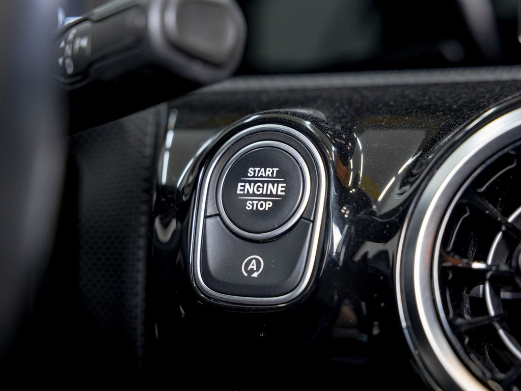 2020 Mercedes-Benz A-Class in St-Jérôme, Quebec - 27 - w1024h768px