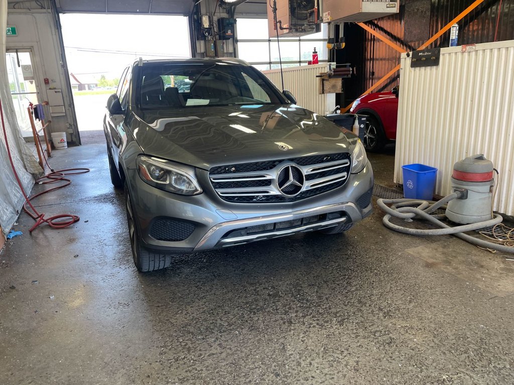 Mercedes-Benz GLC  2018 à St-Jérôme, Québec - 12 - w1024h768px