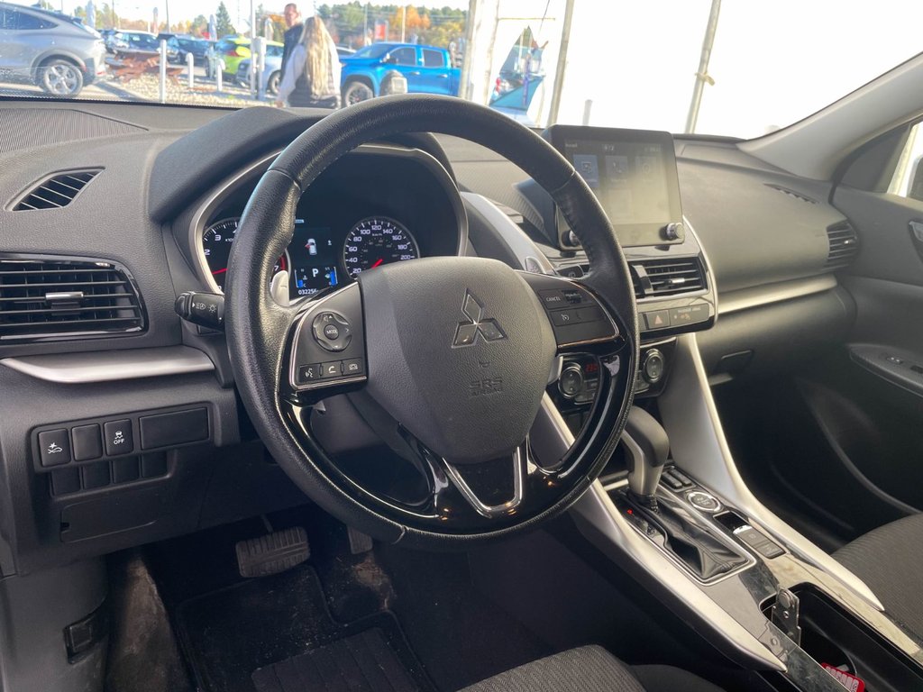 Mitsubishi Eclipse Cross  2023 à St-Jérôme, Québec - 3 - w1024h768px