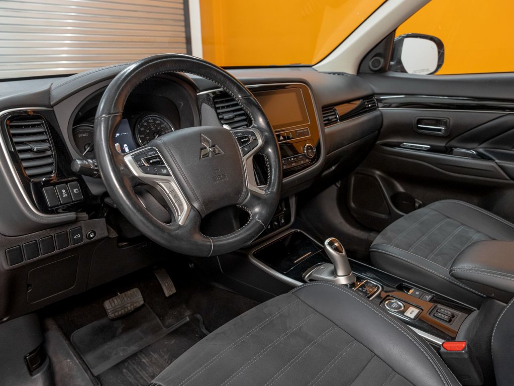 Mitsubishi OUTLANDER PHEV  2019 à St-Jérôme, Québec - 2 - w1024h768px