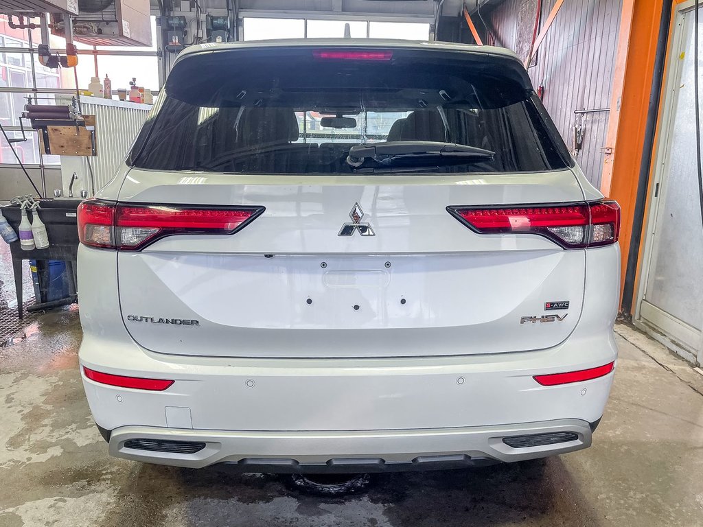 Mitsubishi OUTLANDER PHEV  2023 à St-Jérôme, Québec - 9 - w1024h768px