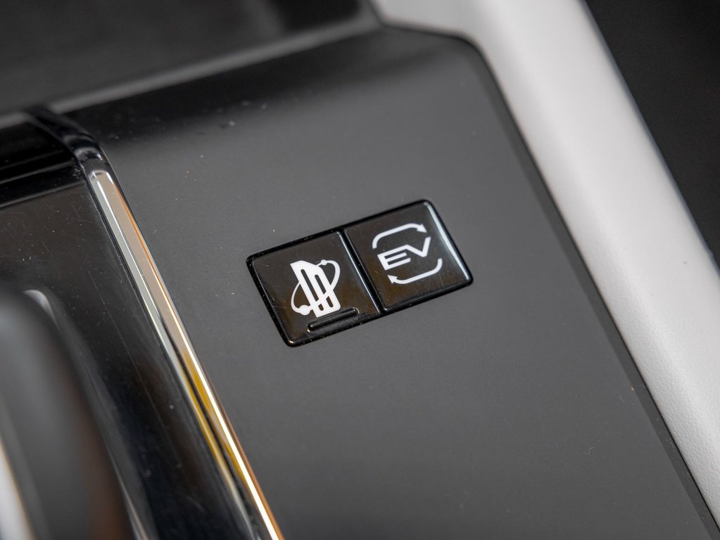 Mitsubishi Outlander Plug-In Hybrid  2024 à St-Jérôme, Québec - 25 - w1024h768px