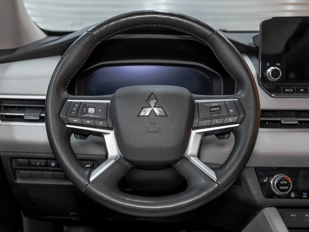 Mitsubishi Outlander Plug-In Hybrid  2024 à St-Jérôme, Québec - 14 - w1024h768px