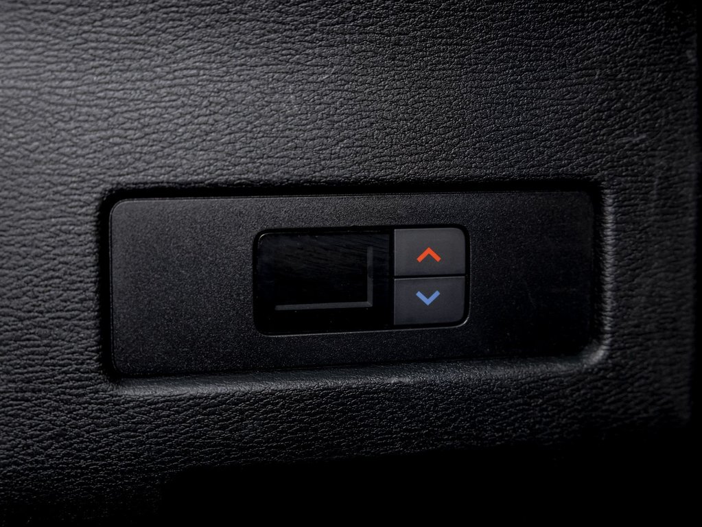 2024 Mitsubishi Outlander Plug-In Hybrid in St-Jérôme, Quebec - 32 - w1024h768px