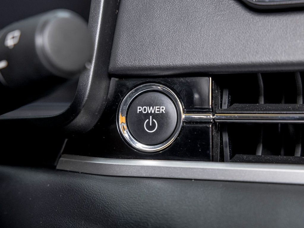 2024 Mitsubishi Outlander Plug-In Hybrid in St-Jérôme, Quebec - 28 - w1024h768px