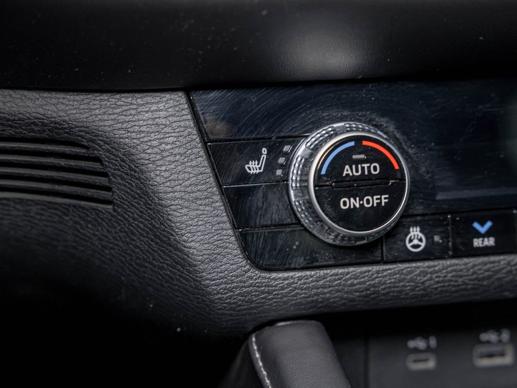 Mitsubishi Outlander Plug-In Hybrid  2024 à St-Jérôme, Québec - 17 - w1024h768px