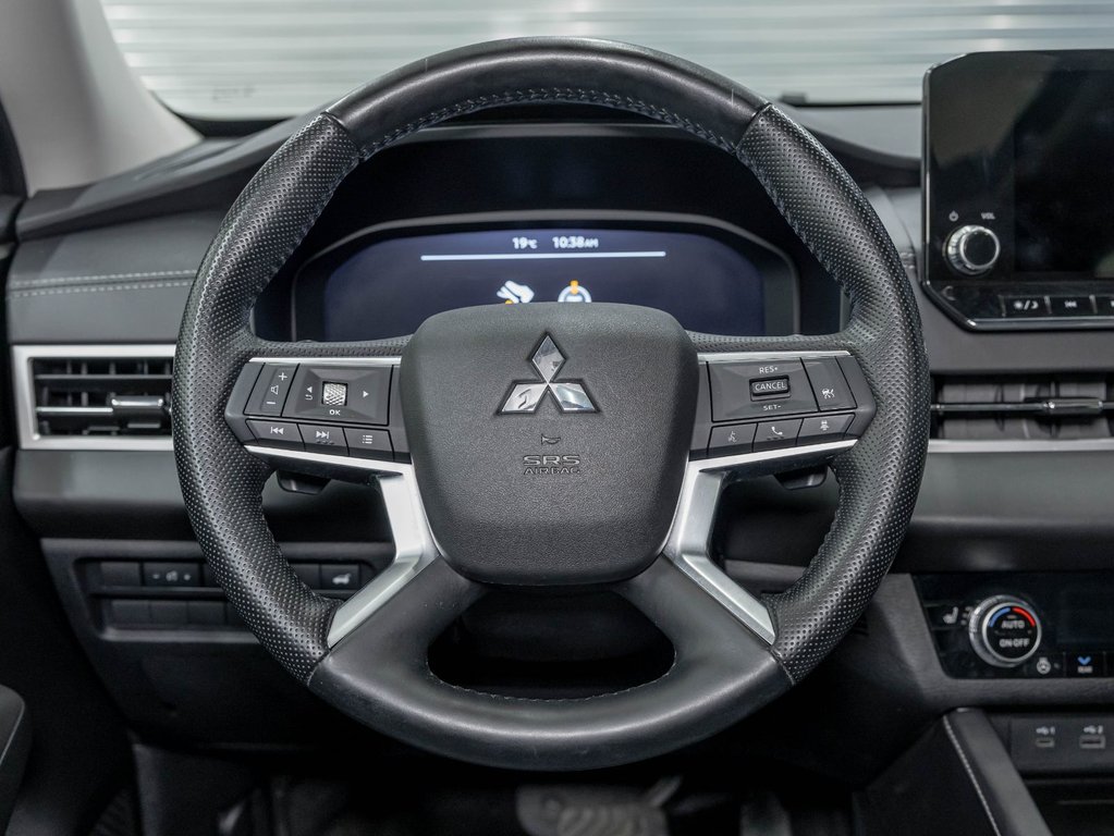 Mitsubishi Outlander Plug-In Hybrid  2024 à St-Jérôme, Québec - 14 - w1024h768px