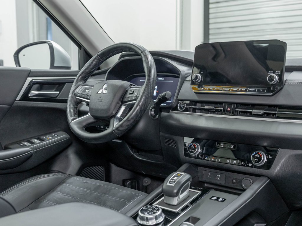 Mitsubishi Outlander Plug-In Hybrid  2024 à St-Jérôme, Québec - 27 - w1024h768px