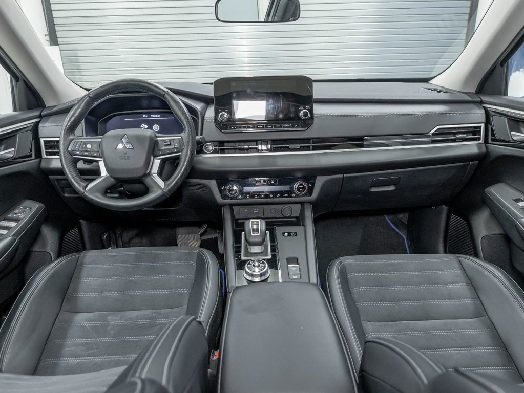 Mitsubishi Outlander Plug-In Hybrid  2024 à St-Jérôme, Québec - 12 - w1024h768px