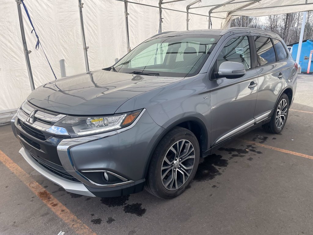 2016 Mitsubishi Outlander in St-Jérôme, Quebec - 1 - w1024h768px