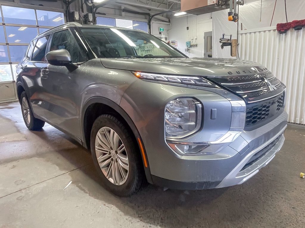 2022 Mitsubishi Outlander in St-Jérôme, Quebec - 9 - w1024h768px