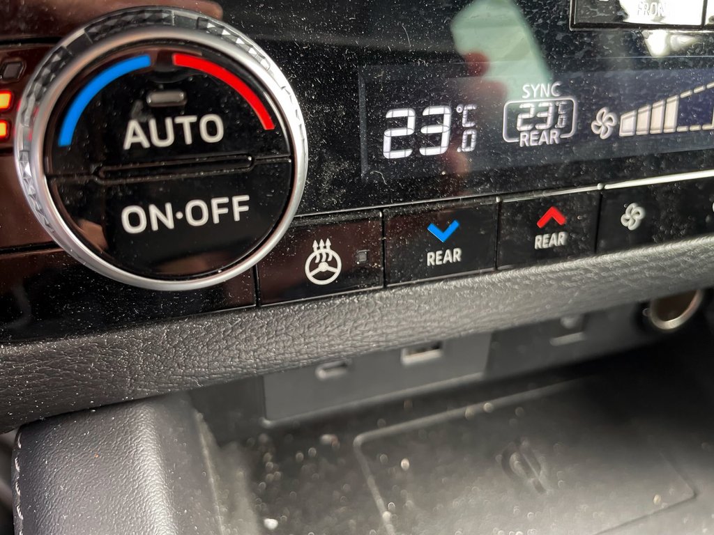 2023 Mitsubishi Outlander in St-Jérôme, Quebec - 14 - w1024h768px