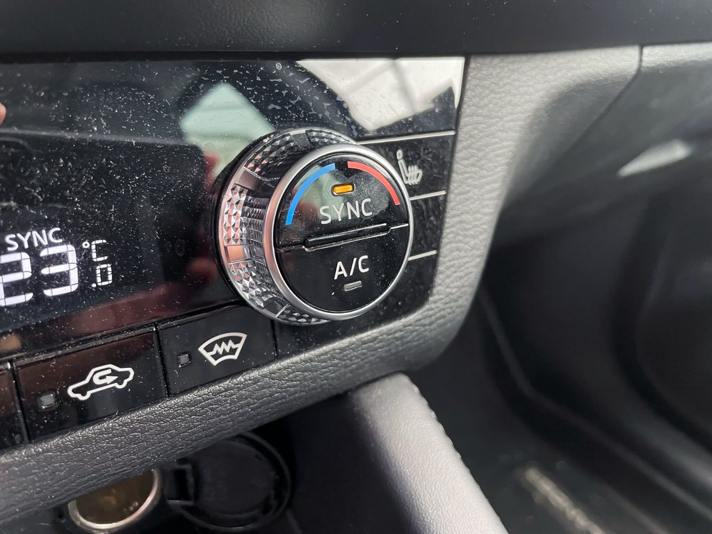 2023 Mitsubishi Outlander in St-Jérôme, Quebec - 17 - w1024h768px