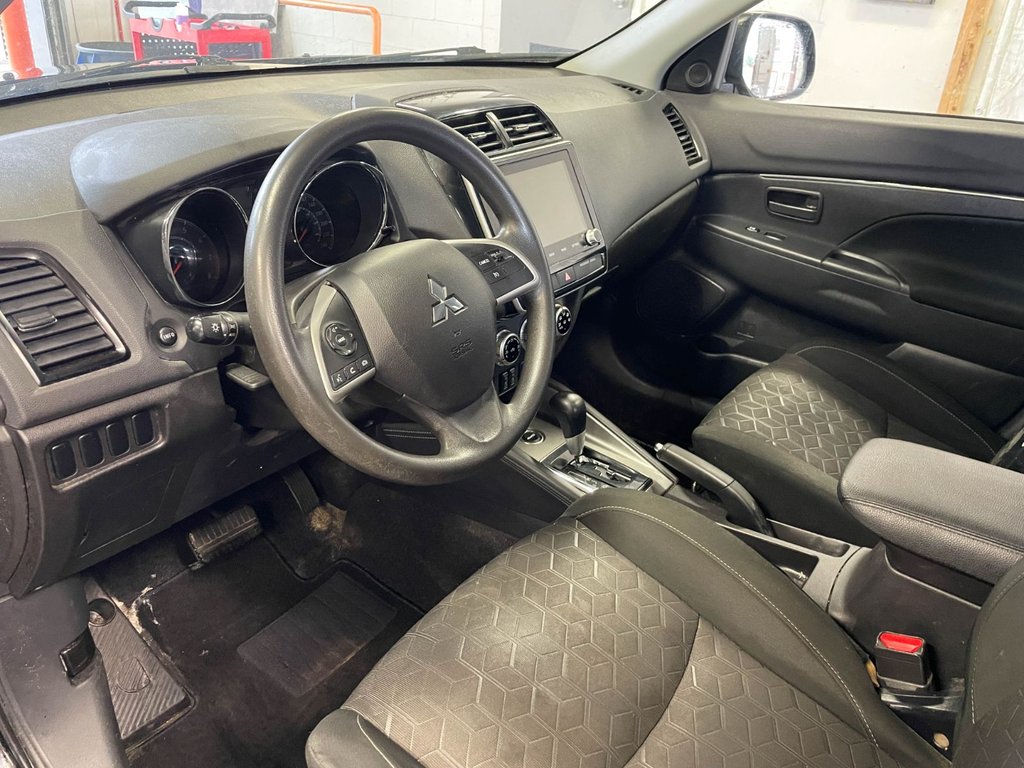 2023 Mitsubishi RVR in St-Jérôme, Quebec - 3 - w1024h768px