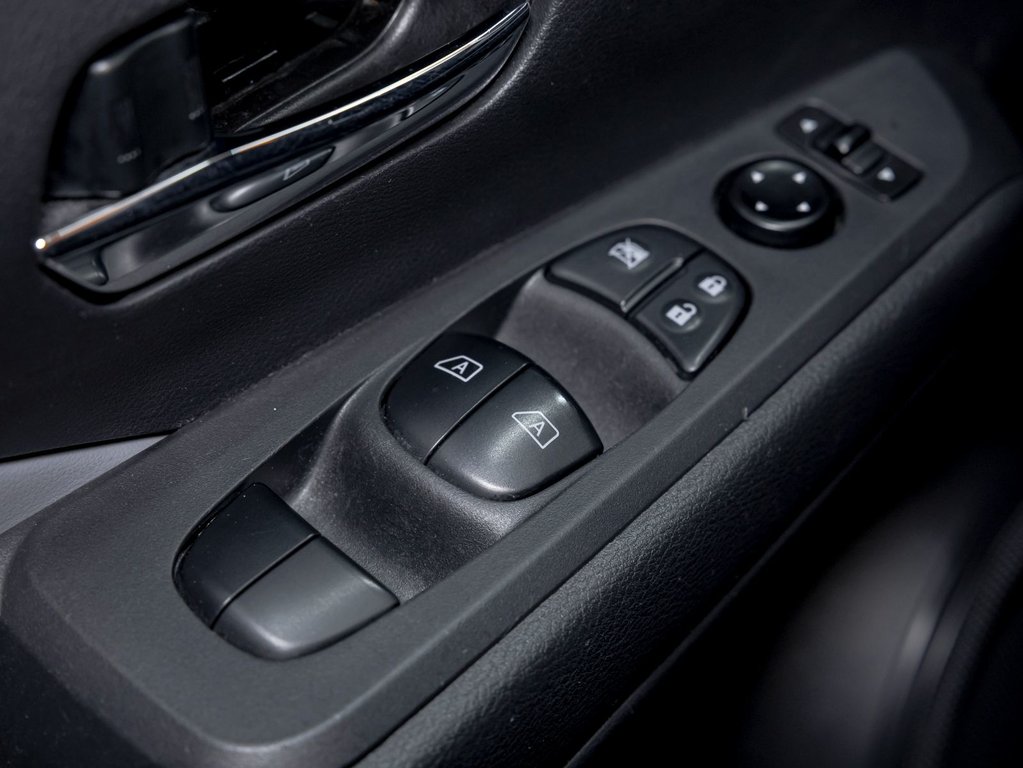 Nissan Kicks  2023 à St-Jérôme, Québec - 24 - w1024h768px