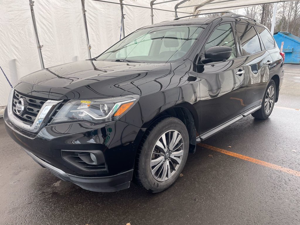 2018 Nissan Pathfinder in St-Jérôme, Quebec - 1 - w1024h768px