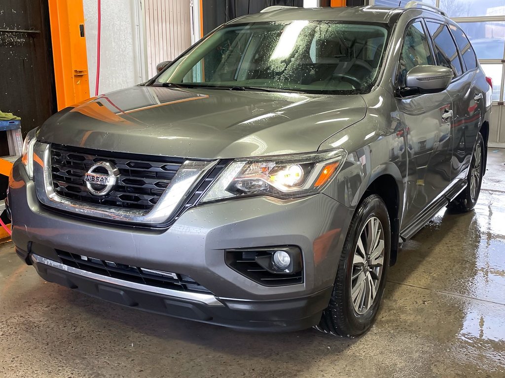 2018 Nissan Pathfinder in St-Jérôme, Quebec - 1 - w1024h768px