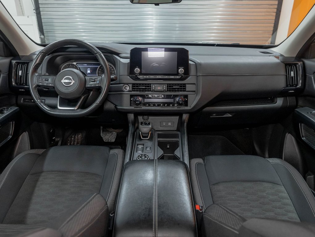 Nissan Pathfinder  2023 à St-Jérôme, Québec - 11 - w1024h768px