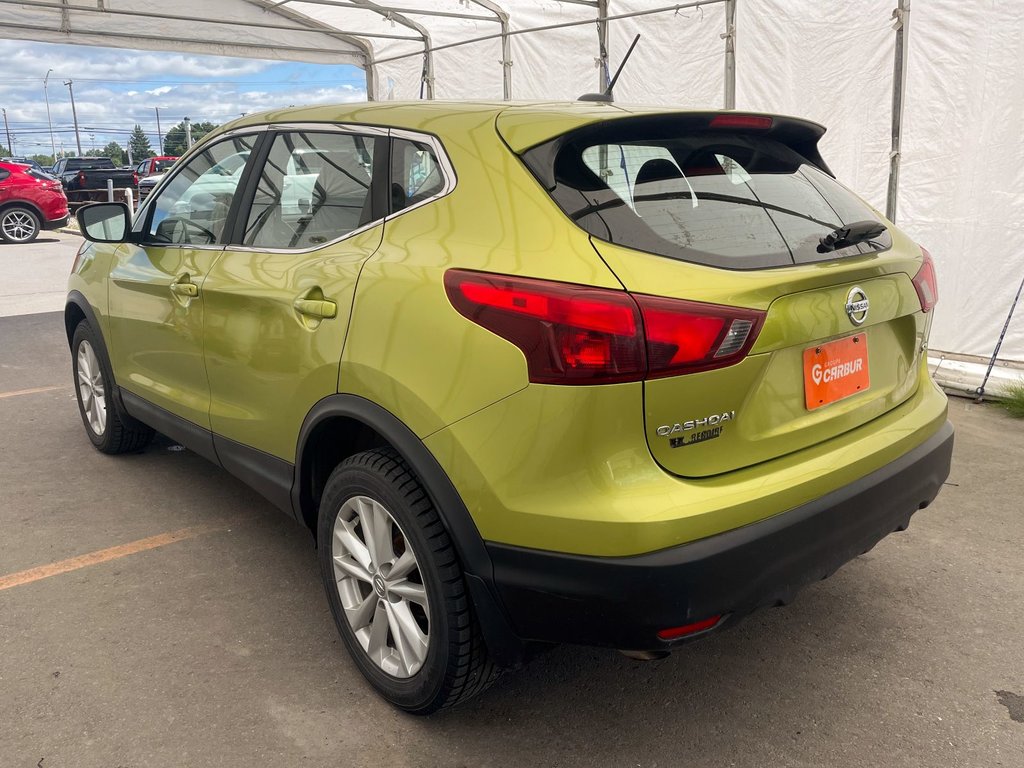 2017 Nissan Qashqai in St-Jérôme, Quebec - 6 - w1024h768px