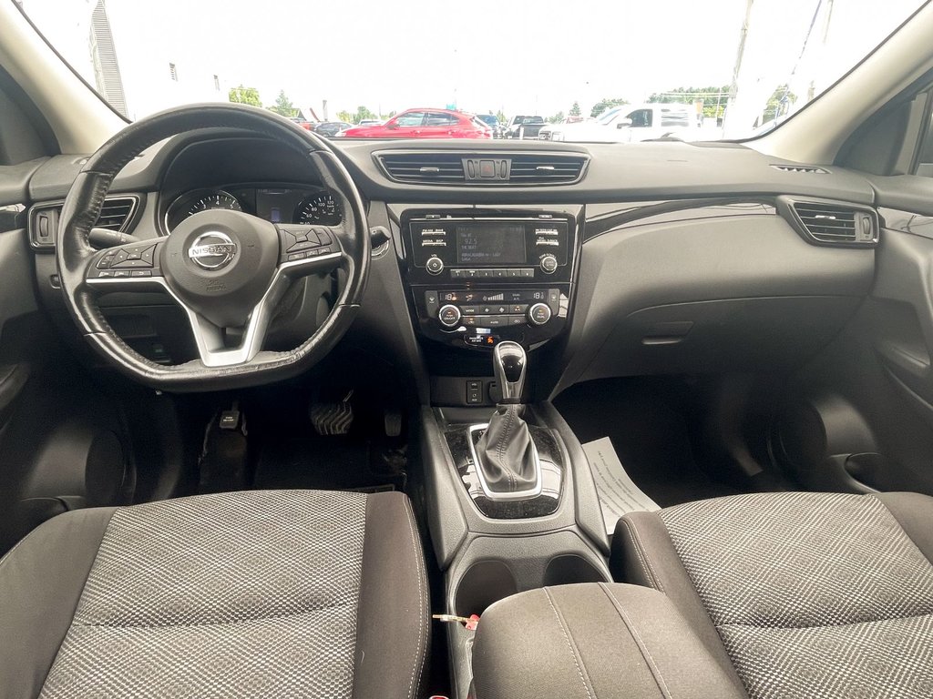 2017 Nissan Qashqai in St-Jérôme, Quebec - 12 - w1024h768px