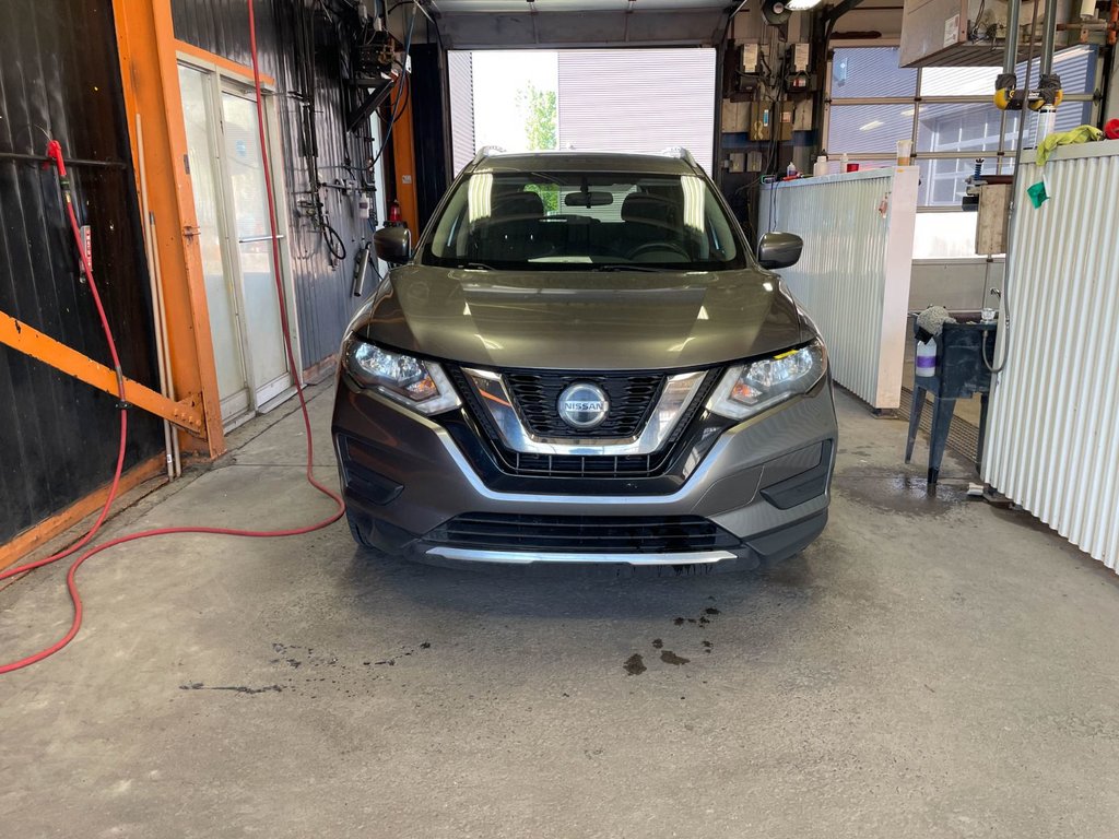 Nissan Rogue  2020 à St-Jérôme, Québec - 4 - w1024h768px