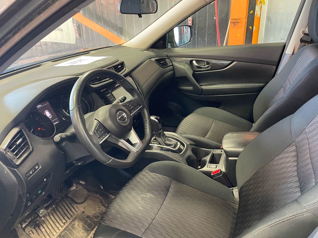 Nissan Rogue  2020 à St-Jérôme, Québec - 3 - w1024h768px