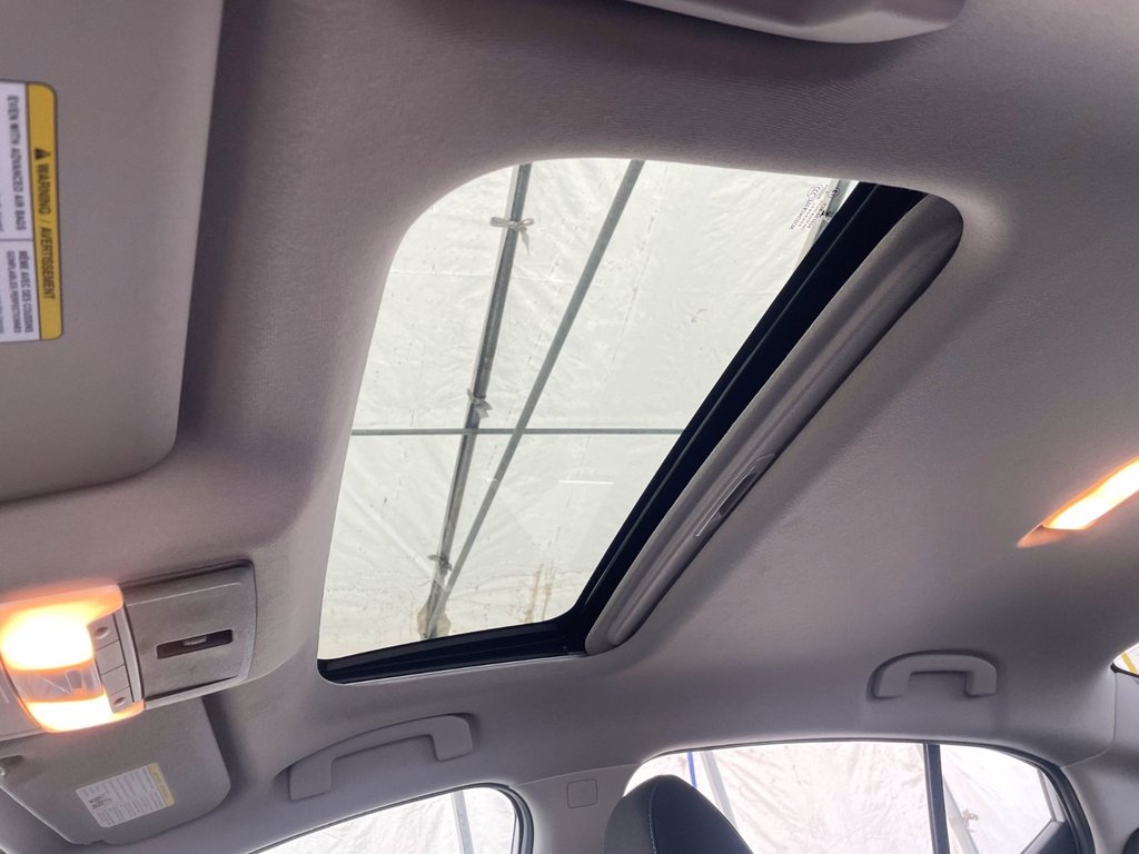 Nissan Sentra  2023 à St-Jérôme, Québec - 3 - w1024h768px