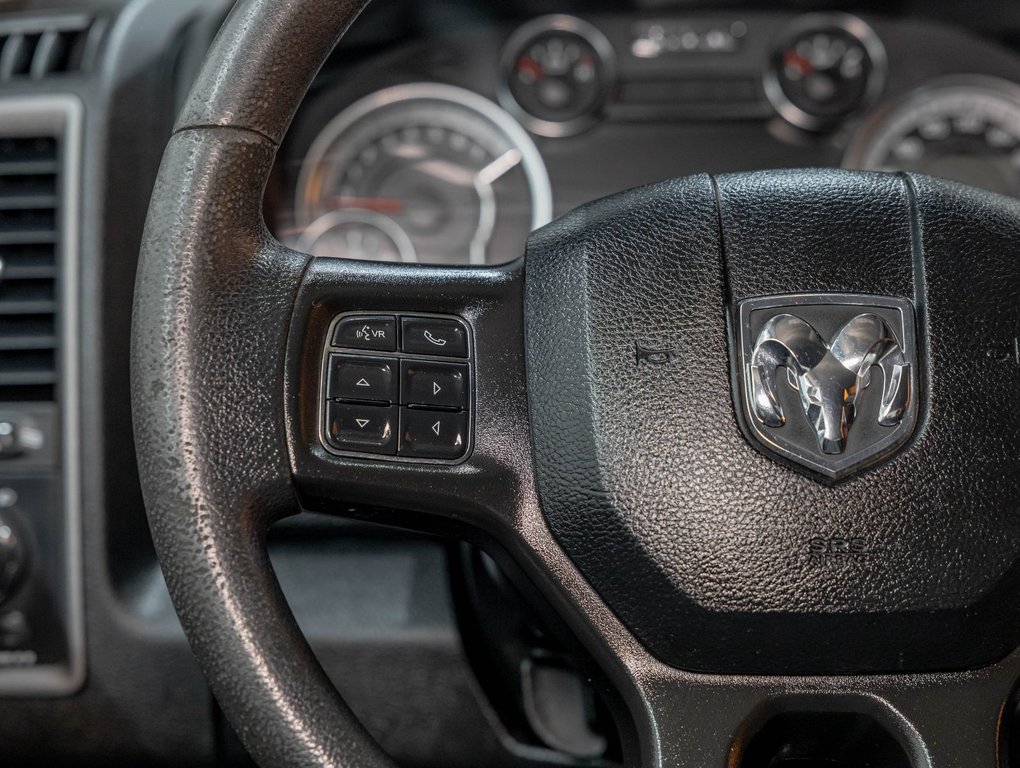 2022 Ram 1500 Classic in St-Jérôme, Quebec - 14 - w1024h768px
