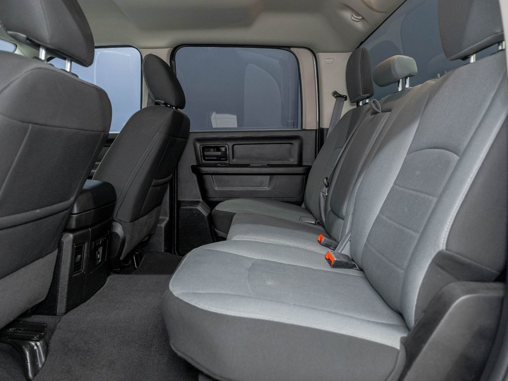 2022 Ram 1500 Classic in St-Jérôme, Quebec - 28 - w1024h768px