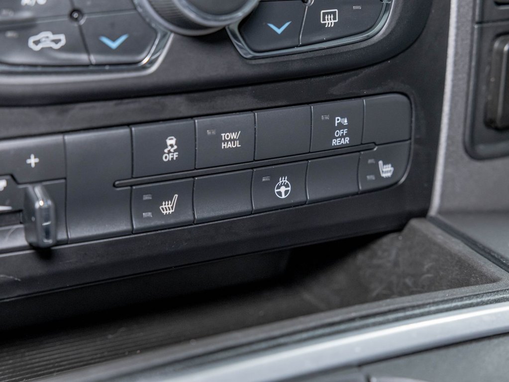 2022 Ram 1500 Classic in St-Jérôme, Quebec - 12 - w1024h768px