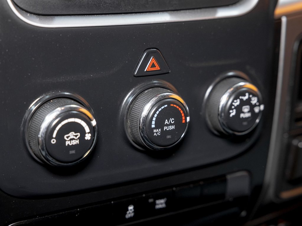 2023 Ram 1500 Classic in St-Jérôme, Quebec - 17 - w1024h768px