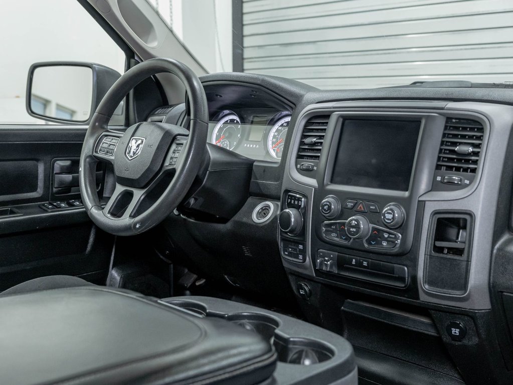 2023 Ram 1500 Classic in St-Jérôme, Quebec - 24 - w1024h768px