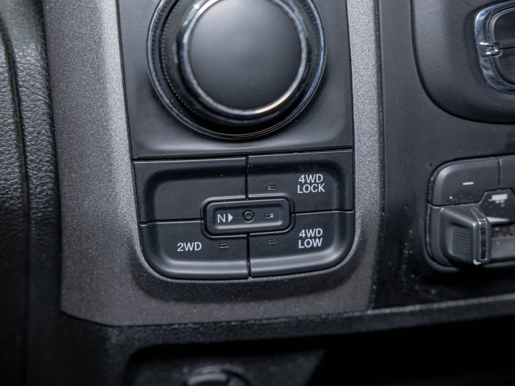 2023 Ram 1500 Classic in St-Jérôme, Quebec - 18 - w1024h768px