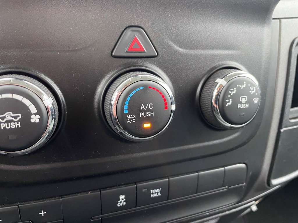 Ram 1500  2017 à St-Jérôme, Québec - 14 - w1024h768px