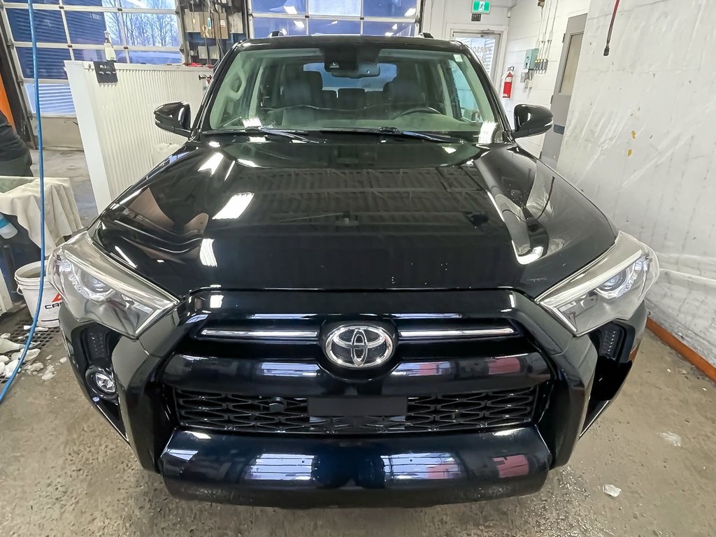 2021 Toyota 4Runner in St-Jérôme, Quebec - 4 - w1024h768px