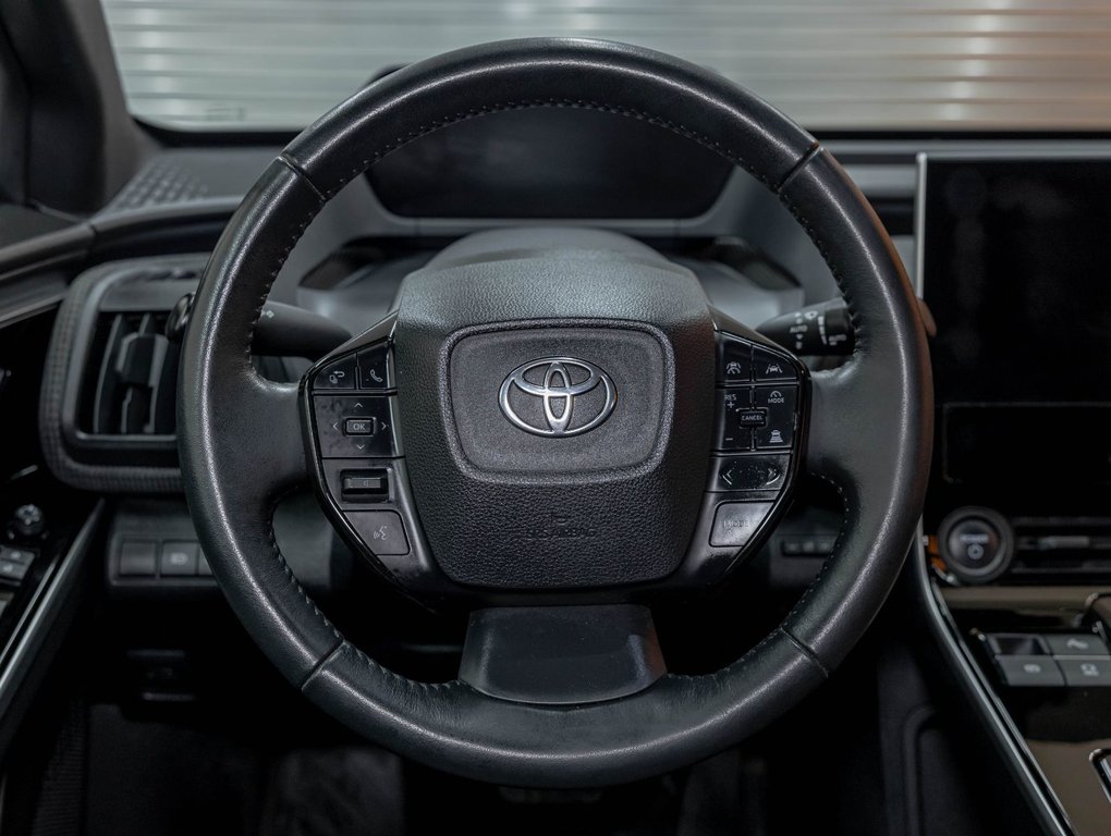 Toyota bZ4X  2023 à St-Jérôme, Québec - 12 - w1024h768px