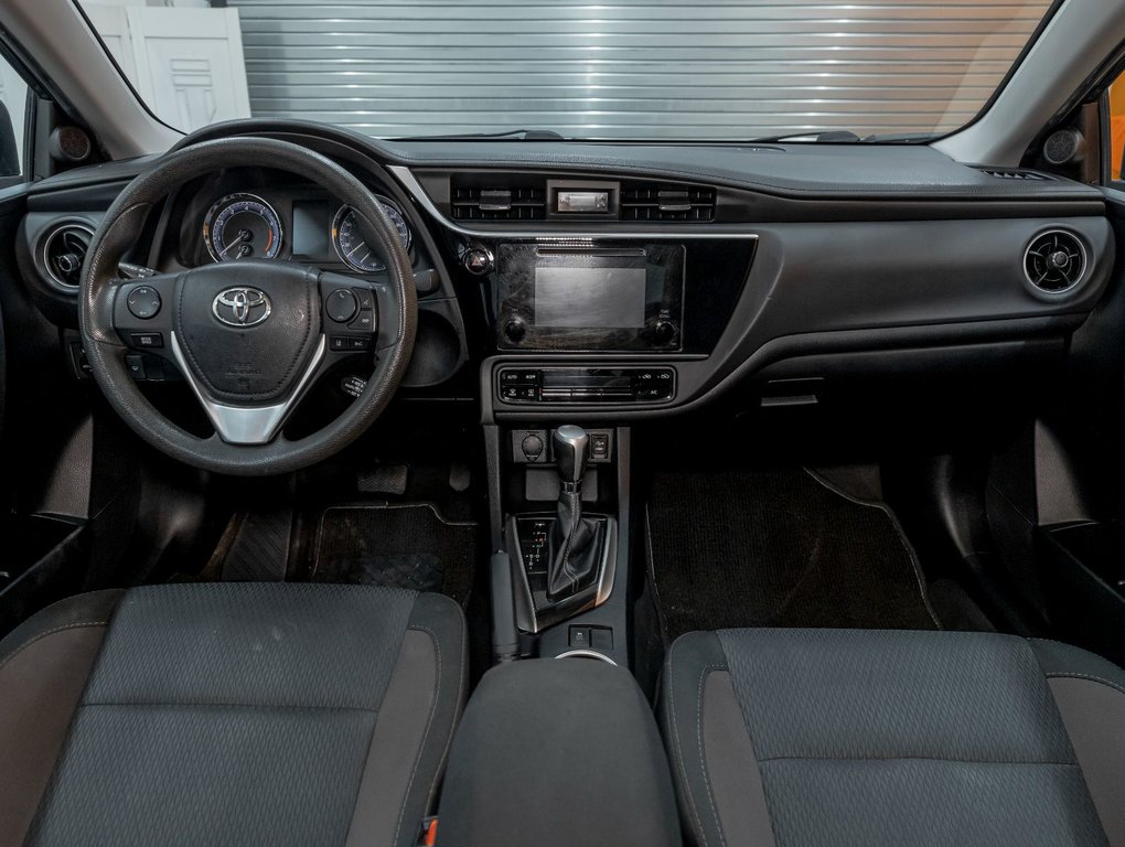 2018 Toyota Corolla in St-Jérôme, Quebec - 11 - w1024h768px