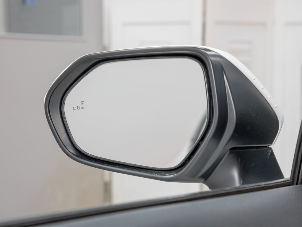 2019 Toyota Corolla in St-Jérôme, Quebec - 32 - w1024h768px