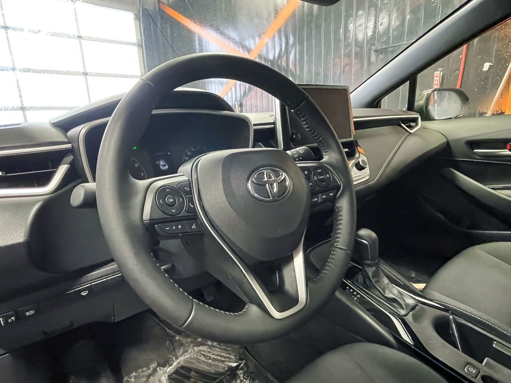 2025 Toyota Corolla in St-Jérôme, Quebec - 3 - w1024h768px