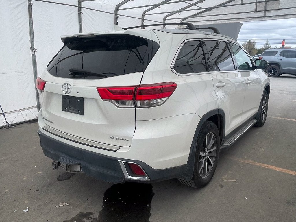 Toyota Highlander  2019 à St-Jérôme, Québec - 9 - w1024h768px