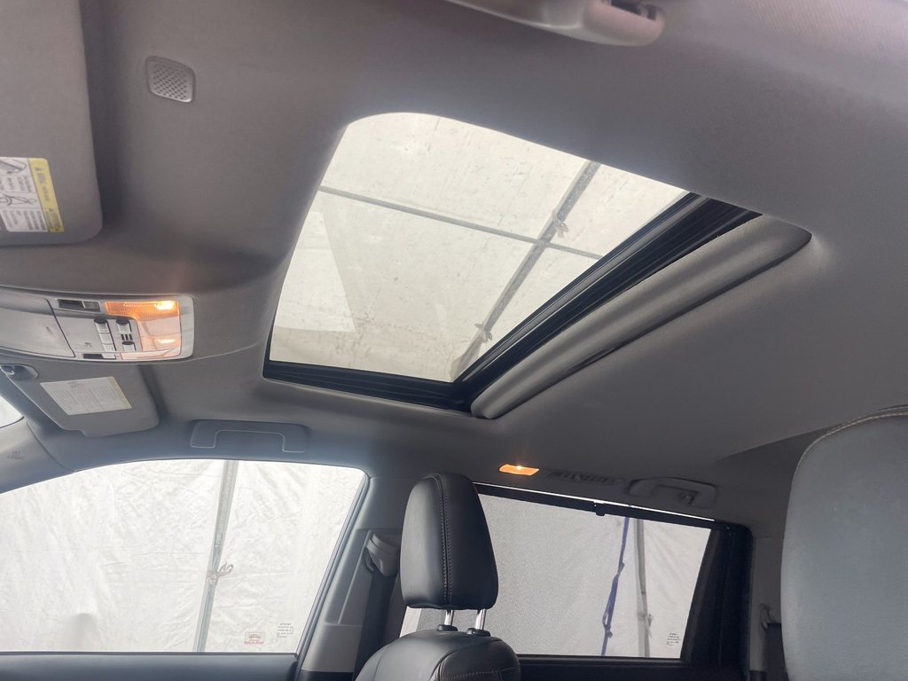 Toyota Highlander  2019 à St-Jérôme, Québec - 3 - w1024h768px