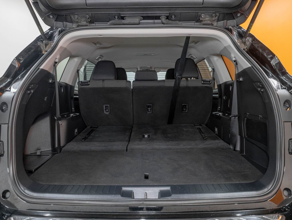 Toyota Highlander  2022 à St-Jérôme, Québec - 33 - w1024h768px