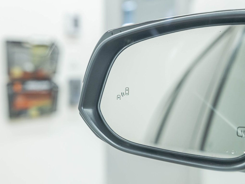 Toyota Highlander  2022 à St-Jérôme, Québec - 35 - w1024h768px