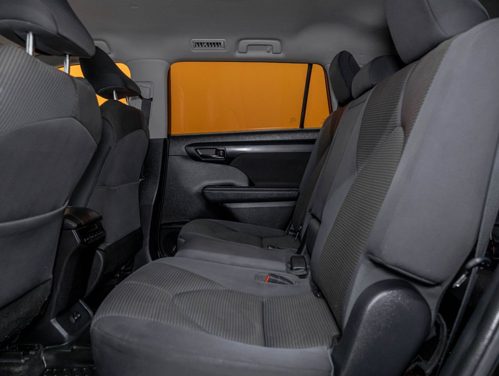 Toyota Highlander  2022 à St-Jérôme, Québec - 30 - w1024h768px