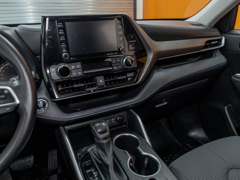 Toyota Highlander  2022 à St-Jérôme, Québec - 18 - w1024h768px