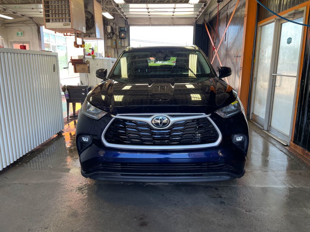 Toyota Highlander  2023 à St-Jérôme, Québec - 5 - w1024h768px