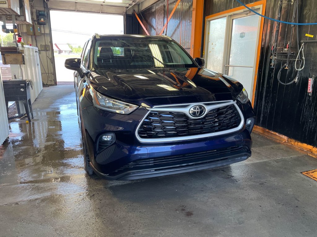 Toyota Highlander  2023 à St-Jérôme, Québec - 10 - w1024h768px