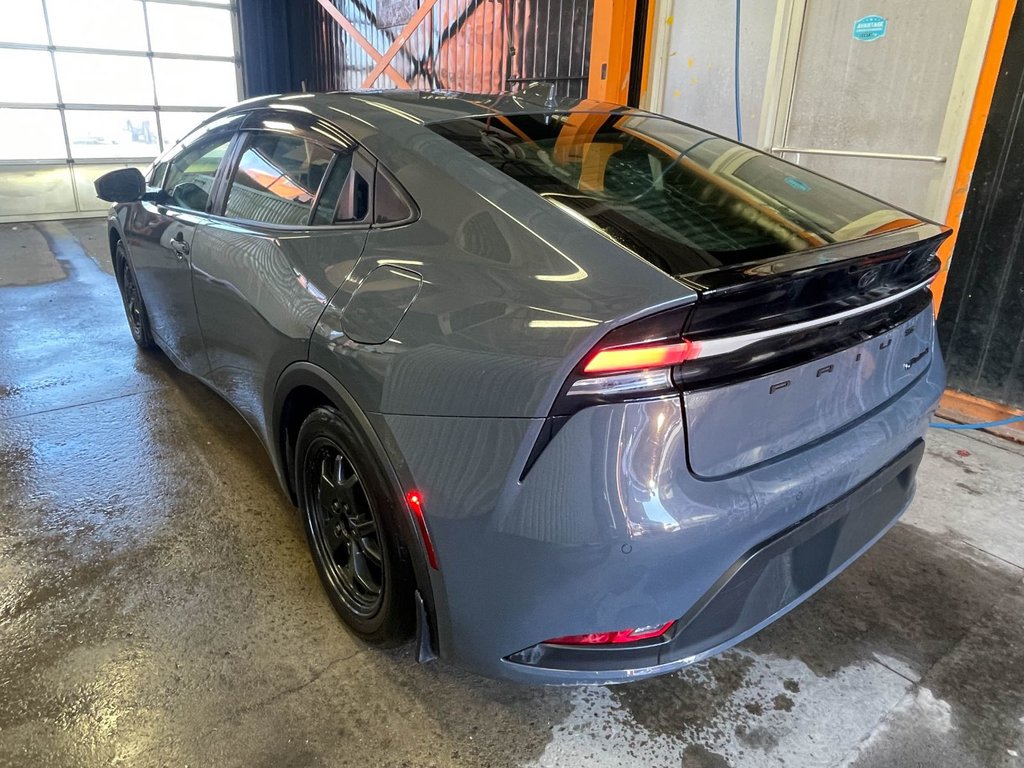 2023 Toyota Prius Prime in St-Jérôme, Quebec - 5 - w1024h768px
