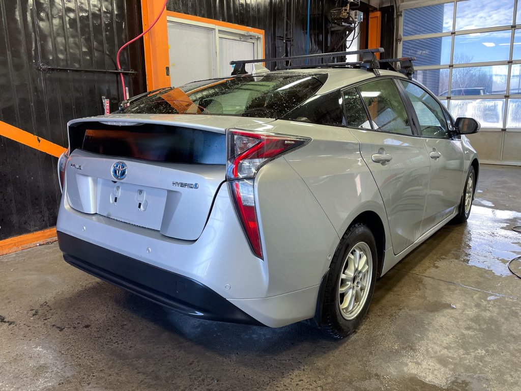 Toyota Prius  2017 à St-Jérôme, Québec - 9 - w1024h768px
